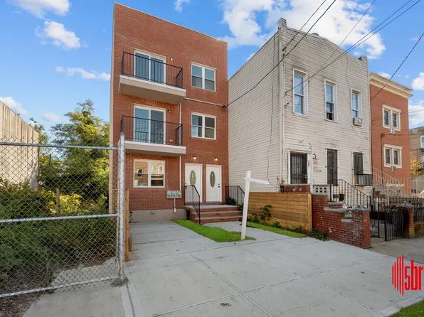 1116 Blake Avenue image 3 of 44