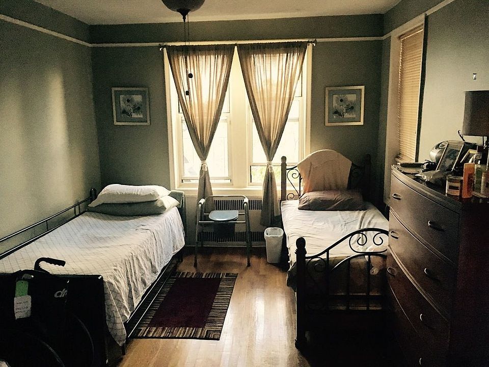 1st image of 3626 Kings Hwy APT 5H