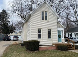 228 S Maple St, Zeeland, MI 49464