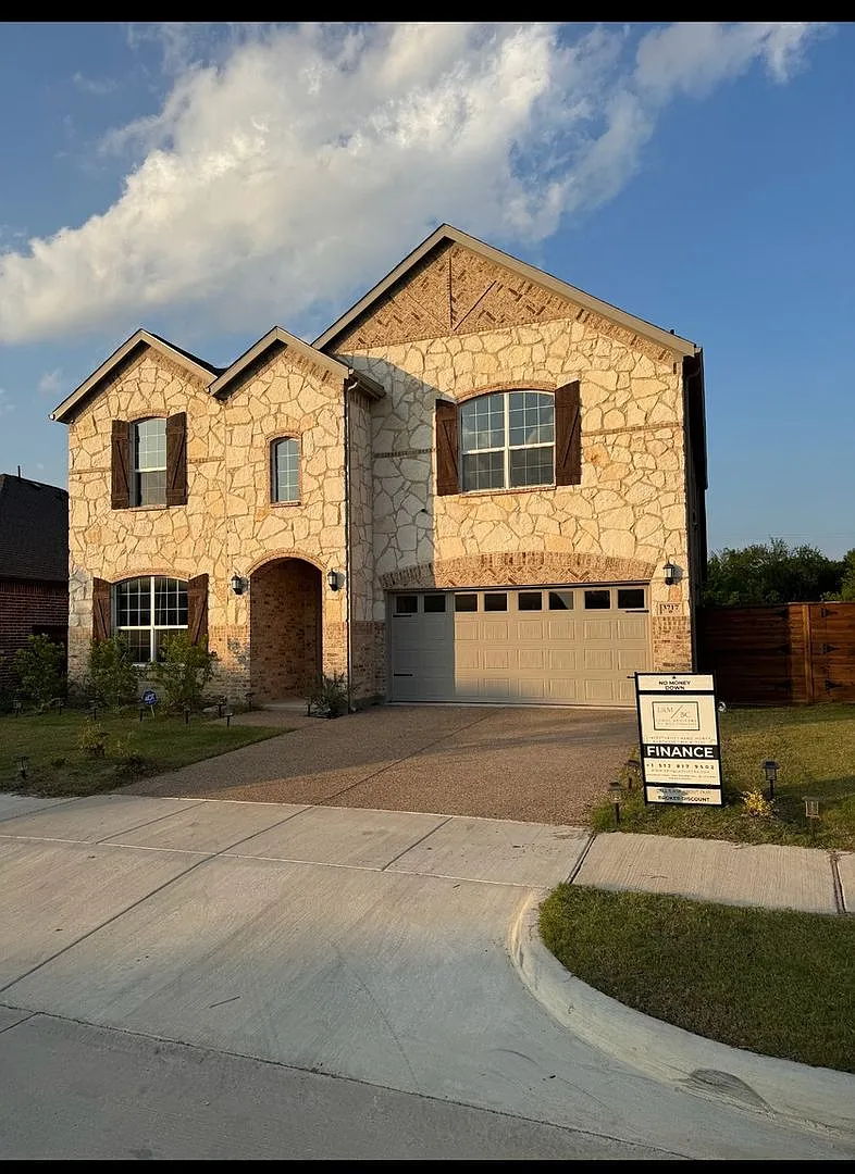 Massively Stunning 5BR House in Mesquite - Solterra Family Community Amenities — Photo 1