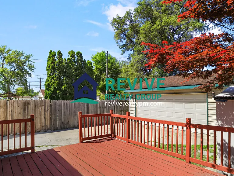 1774 College Ave — Photo 15