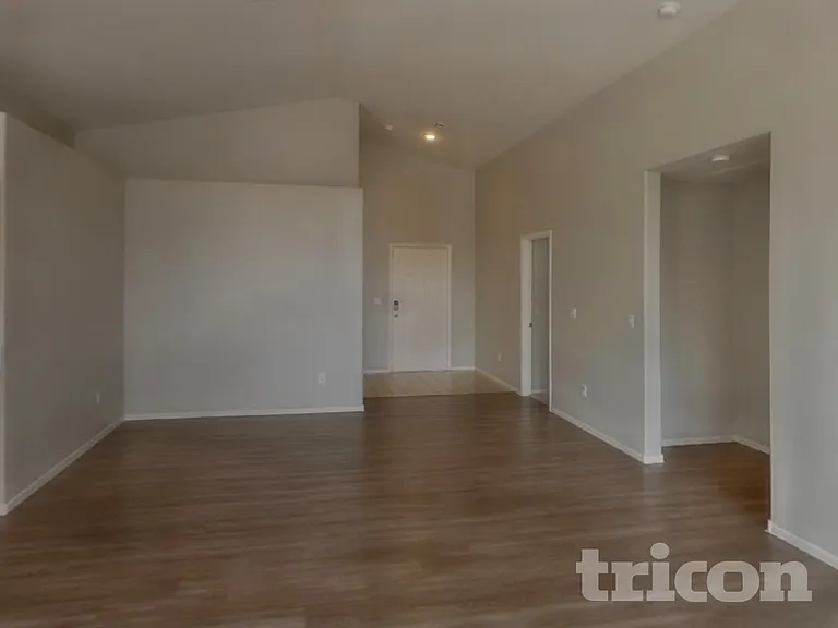 4119 W Delhi Ave — Photo 4