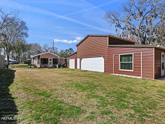 3rd image of 85930 N HARTS Road