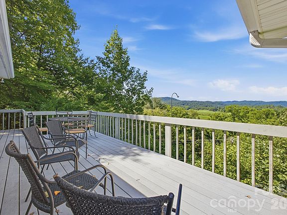 4th image of 1870 Riverview Ct