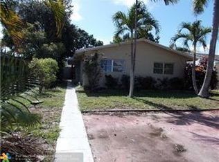 38 SE 11th St, Dania, FL 33004