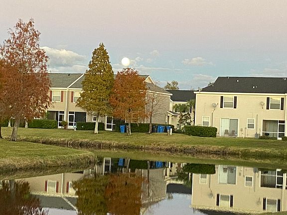 3rd image of 12457 Country White Cir