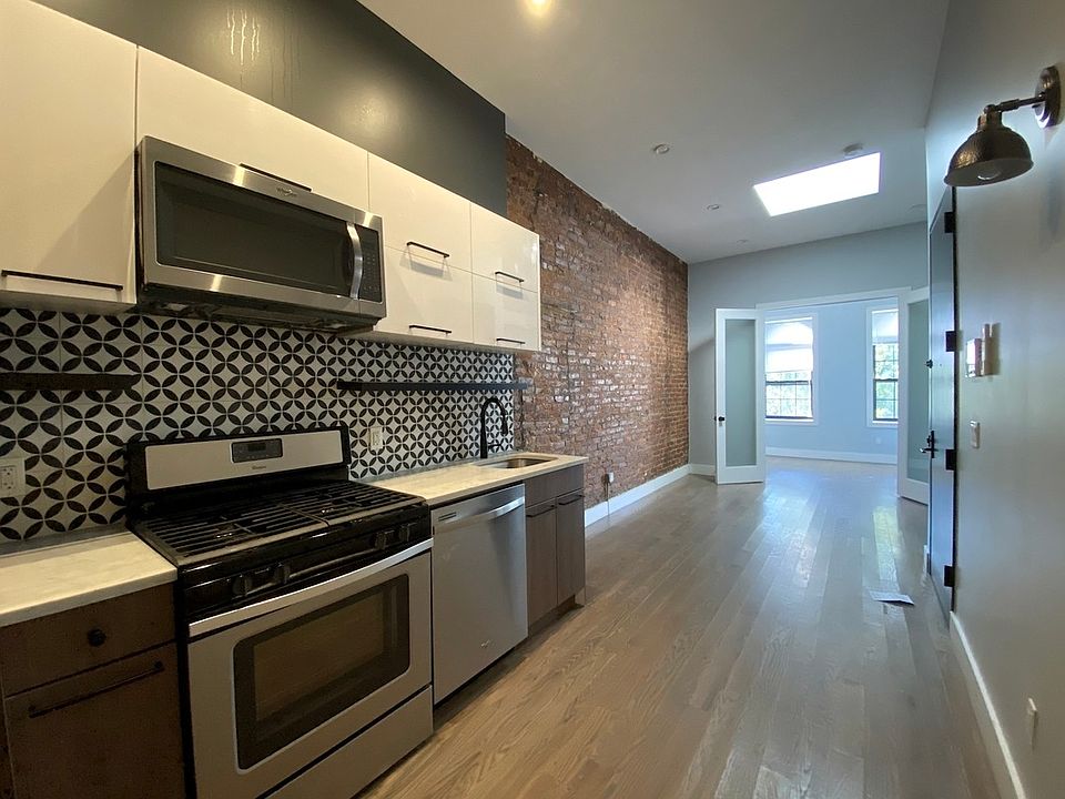 1st image of 364 Palmetto St #3RR