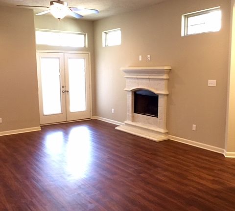 5th image of 1724 Twin Pond Cir