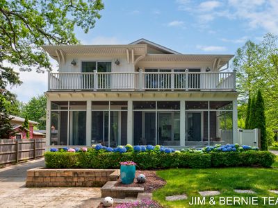 153 Elizabeth St, Saugatuck, MI, 49453