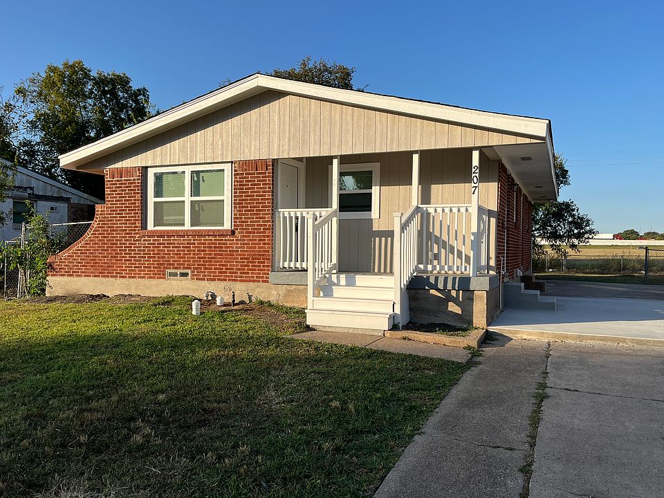 1st image of 207 Wilmer Heights Dr