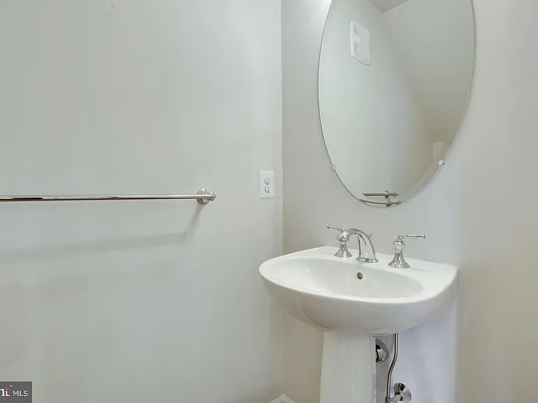 23473 Logans Ridge Ter — Photo 13