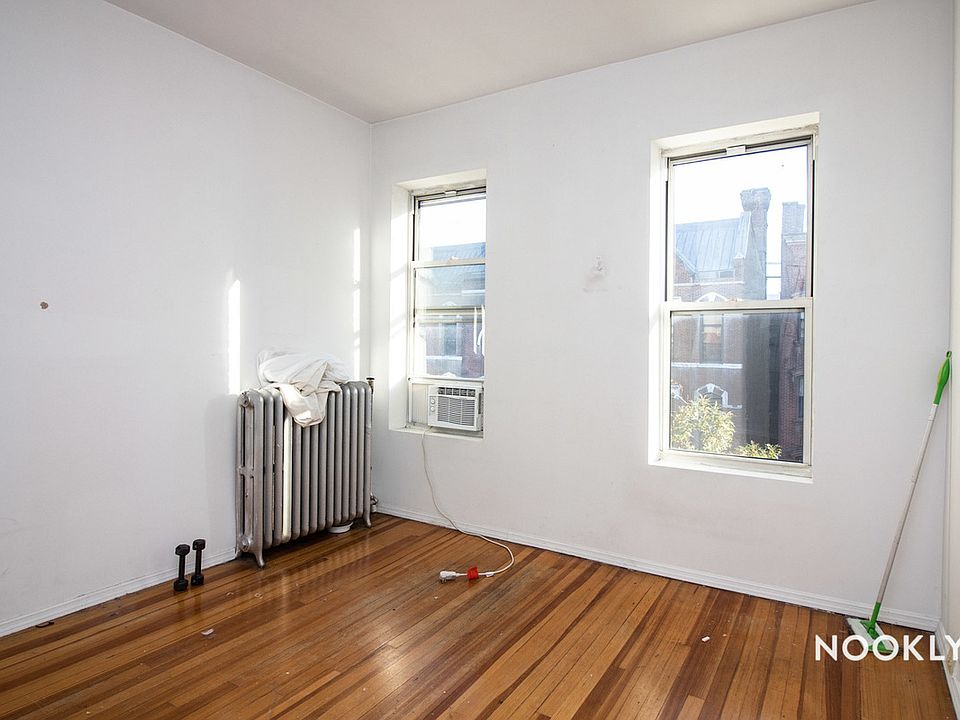 1st image of 135 Montrose Ave APT 2R