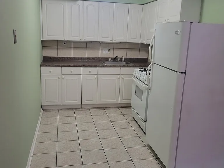 10076 Jeanes St #2 — Photo 7