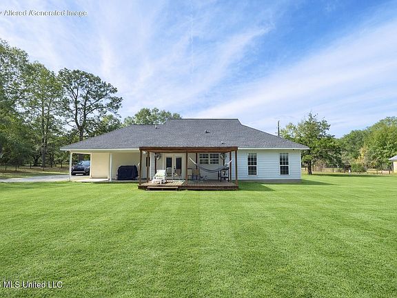 3rd image of 140 Lonnie Street Rd