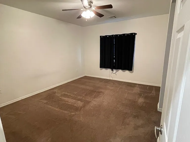 9216 W Oneida Dr — Photo 8