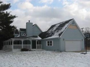 173 Maple Grove Rd, Lapeer, MI 48446