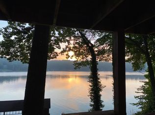 508 Long Island Dr, Moneta, VA 24121