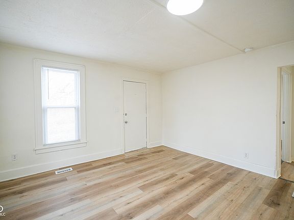 4th image of 1219 W 20th St