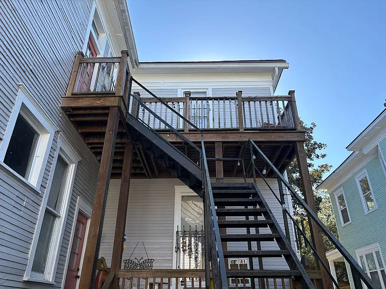 836 E Henry St #C — Photo 22