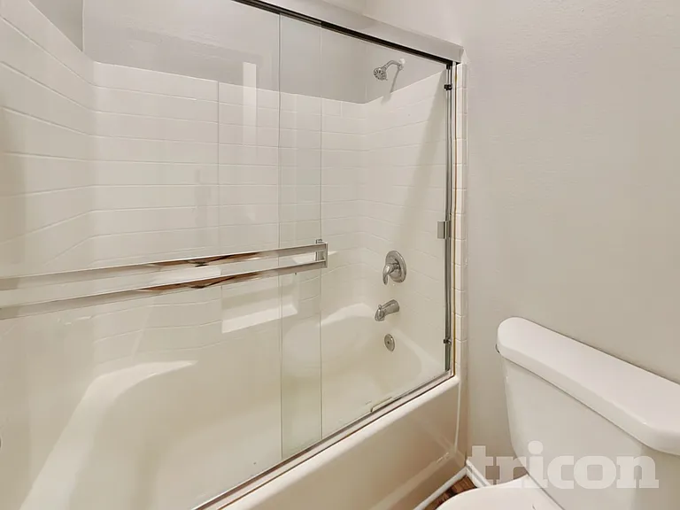 2528 Calico Hearts Ct — Photo 13