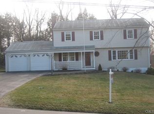 10 Quaker Ridge Rd, Bethel, CT 06801