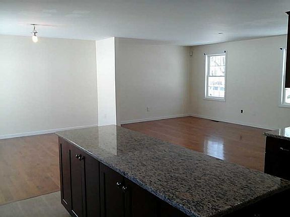 4th image of 239 Lexington Ave