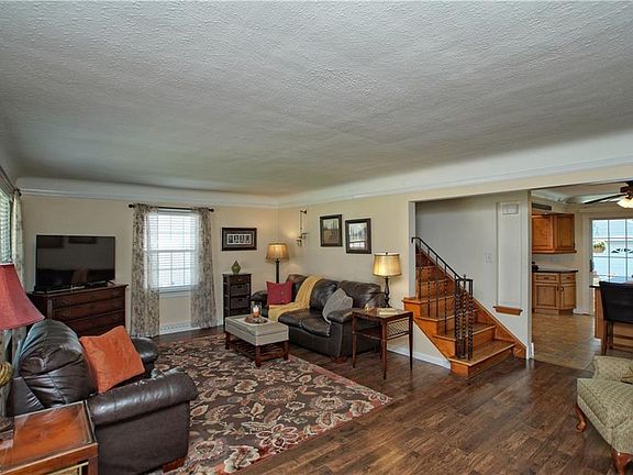 5th image of 25637 W Hedgewood Dr