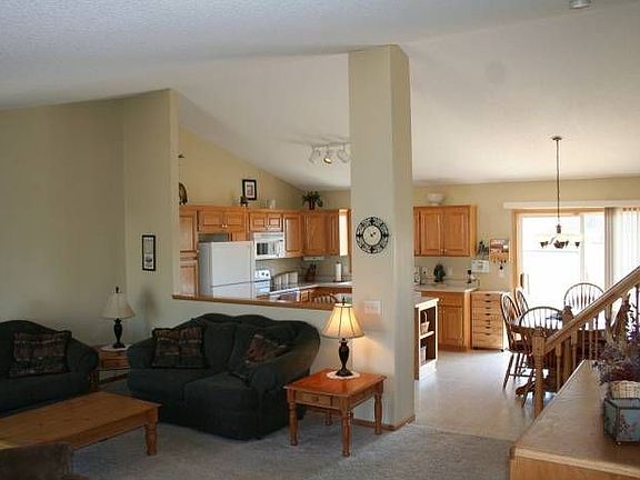 Bright, open floor plan w