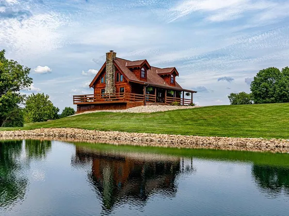 10902 N Hogan Rd, Aurora, IN 47001
