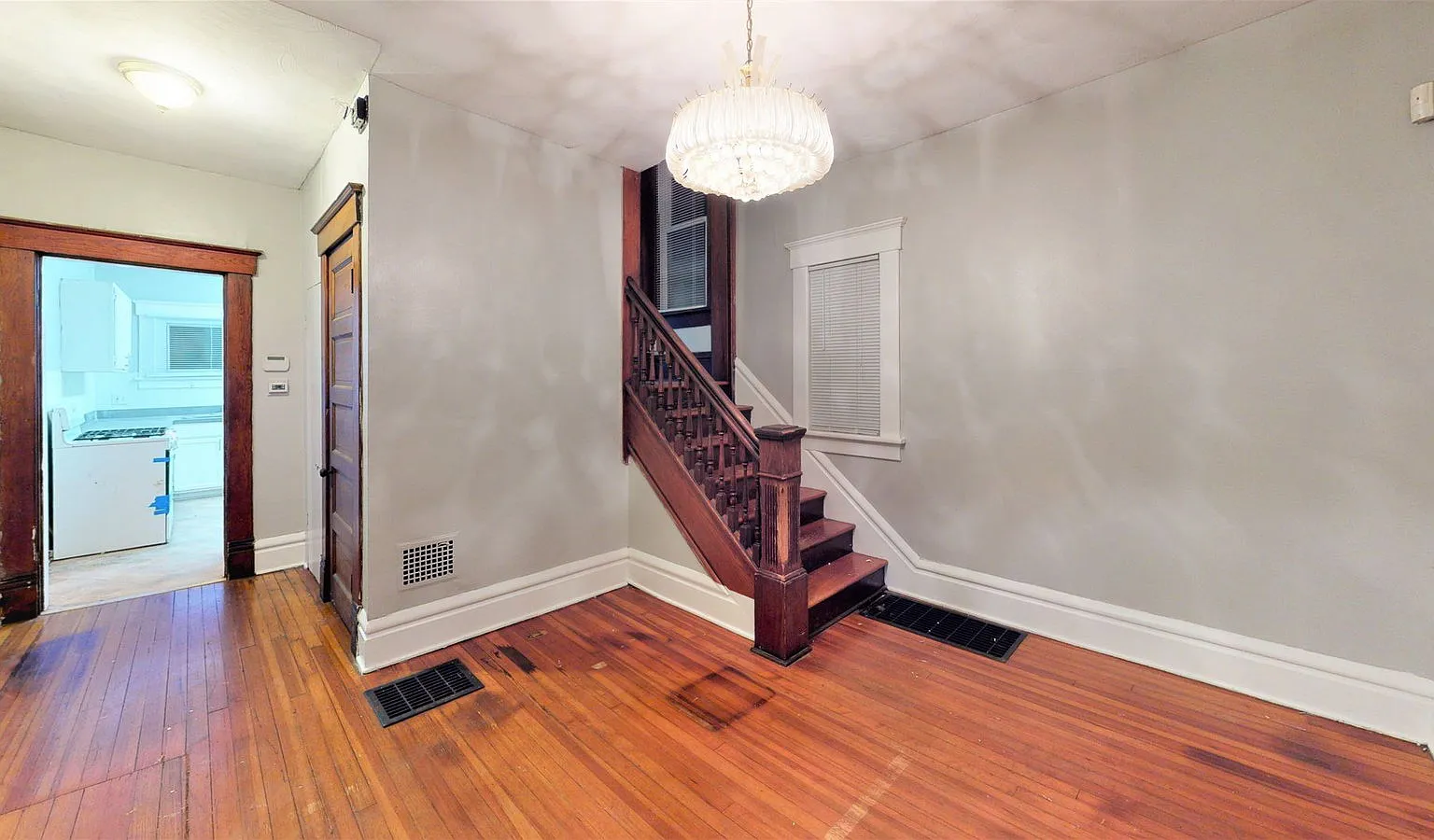4 bed, 1.0 bath, $1,795 — Photo 4