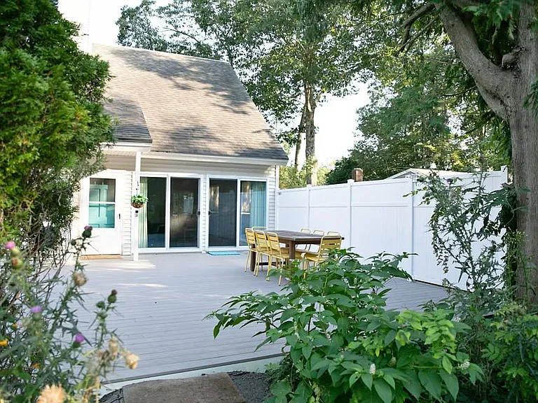 46 Highland Ave — Photo 1
