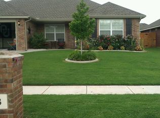 113 N Shady Court Way, Mustang, OK 73064