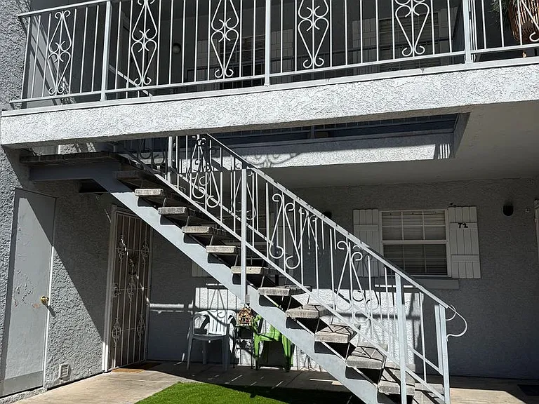 3823 S Maryland Pkwy #T5 — Photo 1