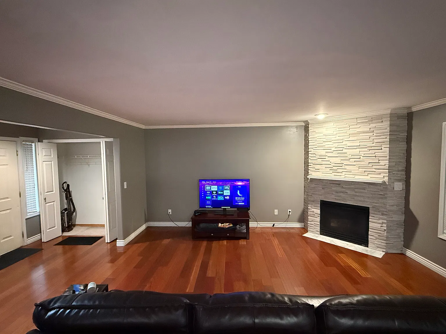 4 bed, 2.5 bath, 1906 sqft, $3,500 — Photo 3