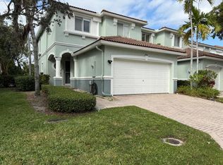 2136 Oakmont Dr, Riviera Beach, FL 33404