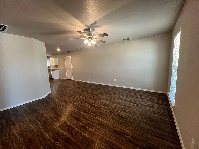 3505 Turner Ave — Photo 4