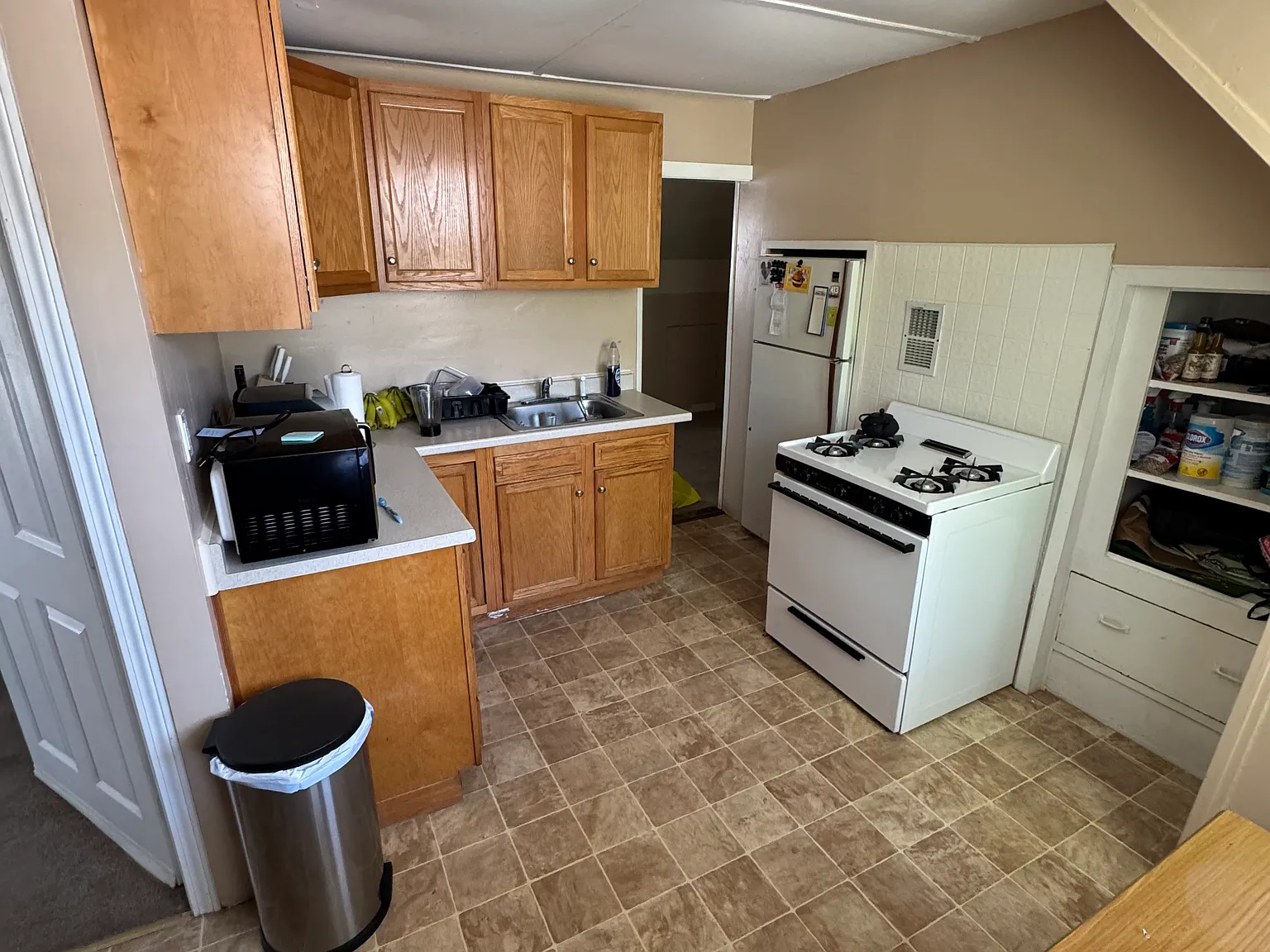 2 bed, 400 sqft, $900 — Photo 3