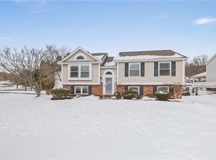 757 Greenhaven Dr, Bethel Park, PA 15102