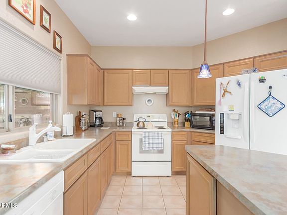 5th image of 18690 E Swan Dr