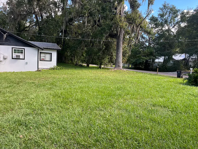 6253 Gilchrist Rd — Photo 1