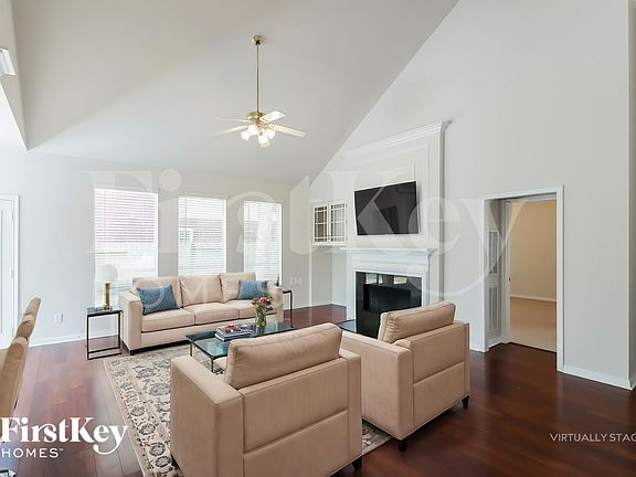 4th image of 10310 E Crosby Ln
