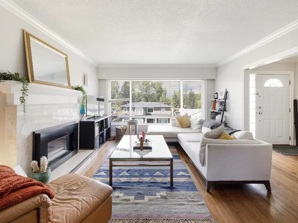 4378 Briarwood Cres, Burnaby, BC V5G 2M6