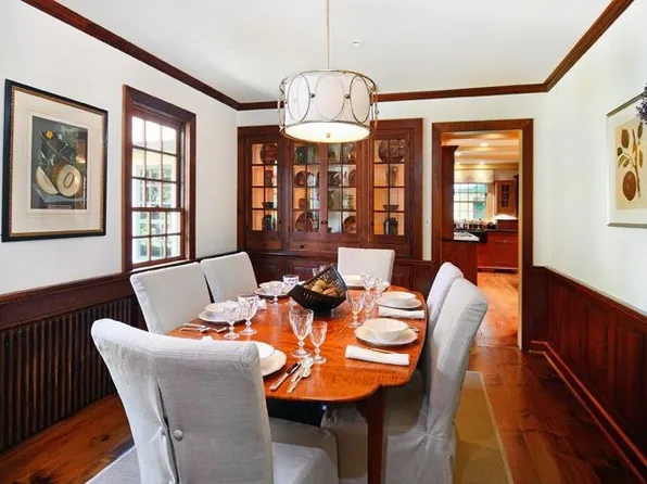 740 Highview Dr, Wyckoff, NJ 07481
