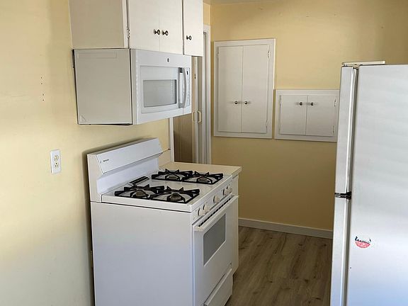 2nd image of 4020 Miller Way