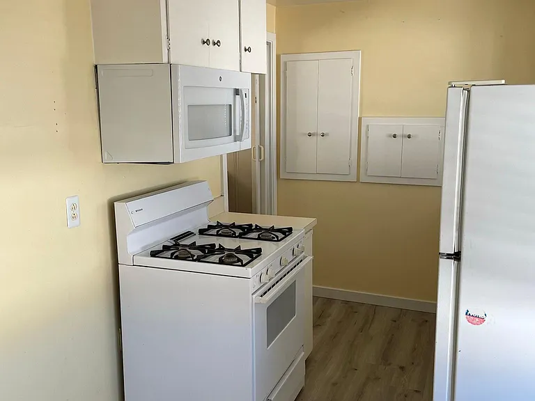 4020 Miller Way — Photo 2