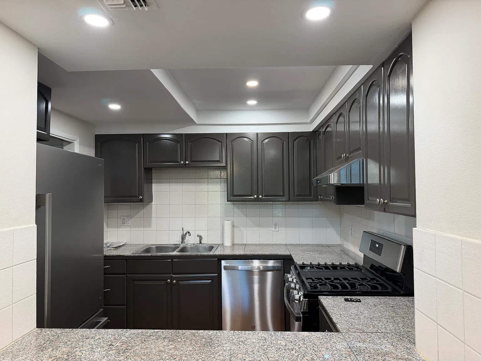 2 bed, 1390 sqft, $3,725 — Photo 3