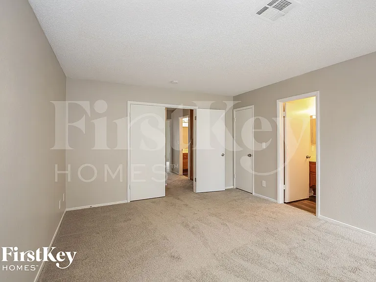 6533 Chilton Ct — Photo 8