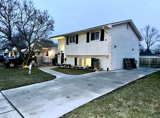 20490 Abrahm St, Clinton Township, MI 48035