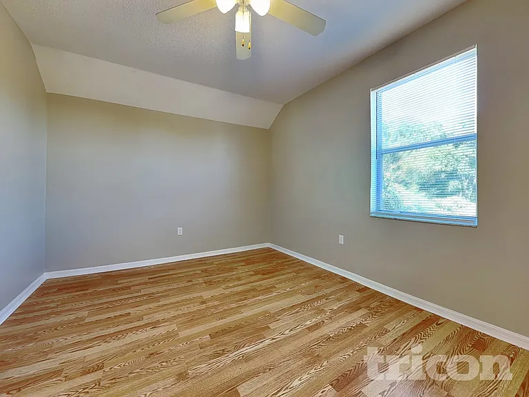 10221 Summerview Cir — Photo 9