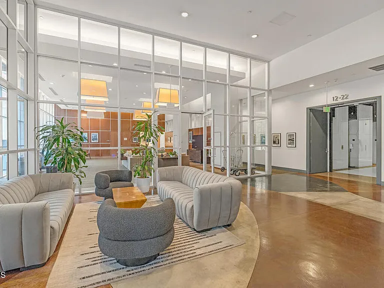 801 S Grand Ave #1710 — Photo 11